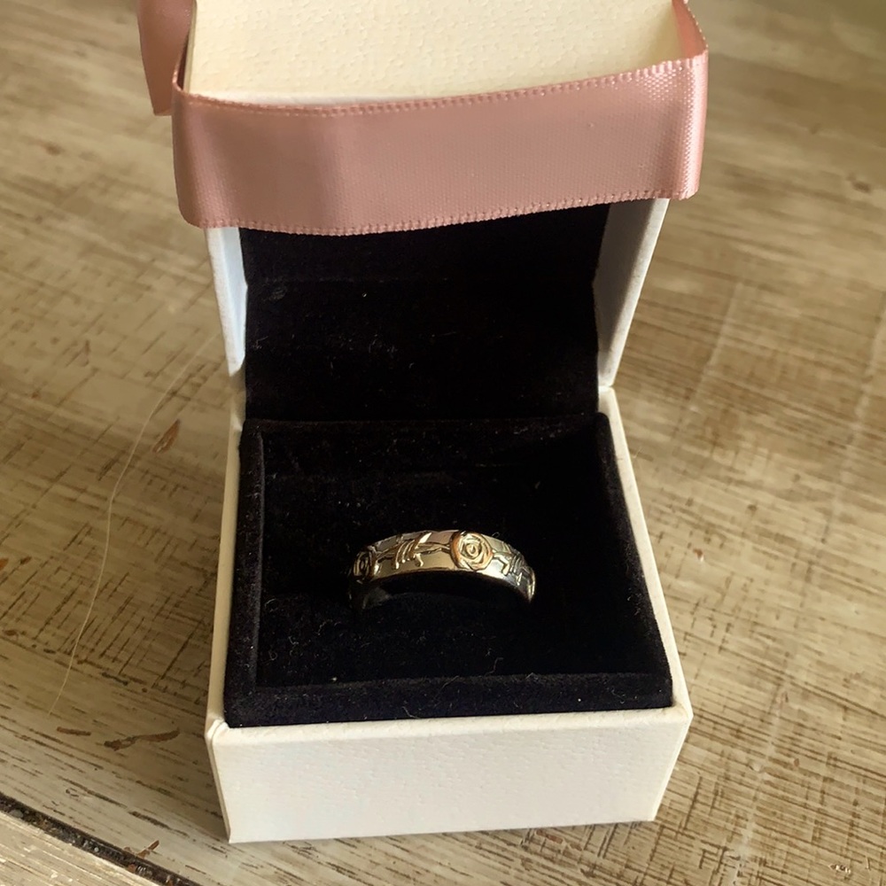 Silver rose embroidered ring